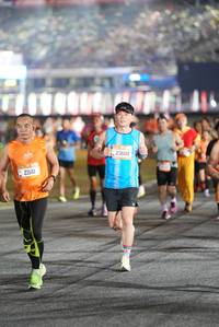 BIB: 21141, 23604
                            <button type="button" onclick="openModal(19605248)" class="btn btn-primary btn-sm float-right btn-popup" data-toggle="modal" data-target=".modal-high-quality">
                        <i class="fas fa-shopping-cart"></i> Add to Cart
                    </button>
                                            <button type="button" onclick="isThisMe(19605248, true)" class="btn btn-success btn-sm float-right btn-popup btn-isme hidden" data-toggle="tooltip" data-placement="bottom" title="นี่คือรูปของคุณใช่ไหม คลิกที่นี่เพื่อเอาเข้าอัลบั้ม">
                        <i class="fas fa-plus"></i> Add to album
                    </button>
                    <button type="button" onclick="isThisMe(19605248, false)" class="btn btn-warning btn-sm float-right btn-popup btn-isnotme hidden">
                        <i class="fas fa-ban"></i> Remove from album
                    </button>
